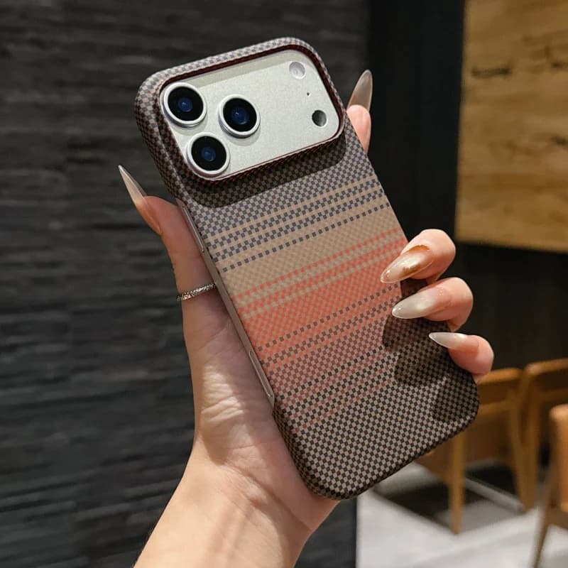 Kevlar Carbon Fiber Case for iPhone 17 – MagSafe Ultra-Thin 6