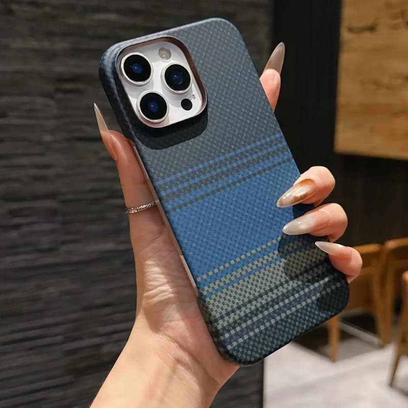 Kevlar Carbon Fiber Case for iPhone 17 – MagSafe Ultra-Thin 7